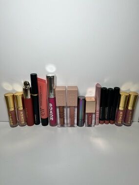19 piece bundle MAC BUXOM NUDESTIX PATRICK TA RARE BEAUTY ELF lipglosses